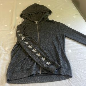Super cute and comfy zip up. Preppy and jappy. Wear on stars displayed.